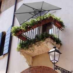 Umbrela de balcon pentru perete, jumatate, cu manivela, 270cm, bej