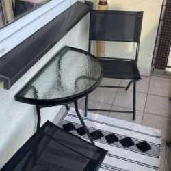 Set mobilier gradina sau balcon, masa semirotund sticla cu 2 scaune pliabile, negru