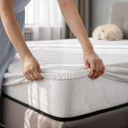 Saltea cu arcuri si husa de protectie, 7 zone confort, duritate H3 medie, inaltime 24 cm, alb, 160x200 cm