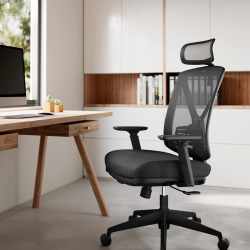 SONGMICS Scaun birou ergonomic cu suport picioare extensibil, sezut gros cu spuma, spatar mesh si tetiera reglabila, 69x70x133 cm, negru