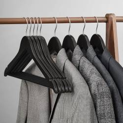 SONGMICS Set 20 umerase pentru organizarea hainelor in dressing, din lemn masiv de artar, bara antiderapanta pentru pantaloni, carlige rotative 360°,