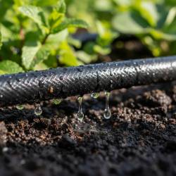 Furtun irigare prin picurare pentru gradina, cauciuc flexibil, 15 m, diametru 12,5 mm, negru